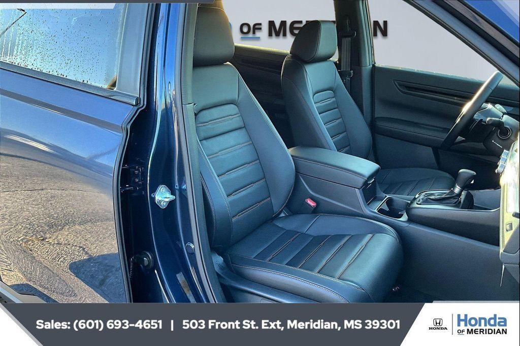 new 2026 Honda CR-V Hybrid car, priced at $39,583