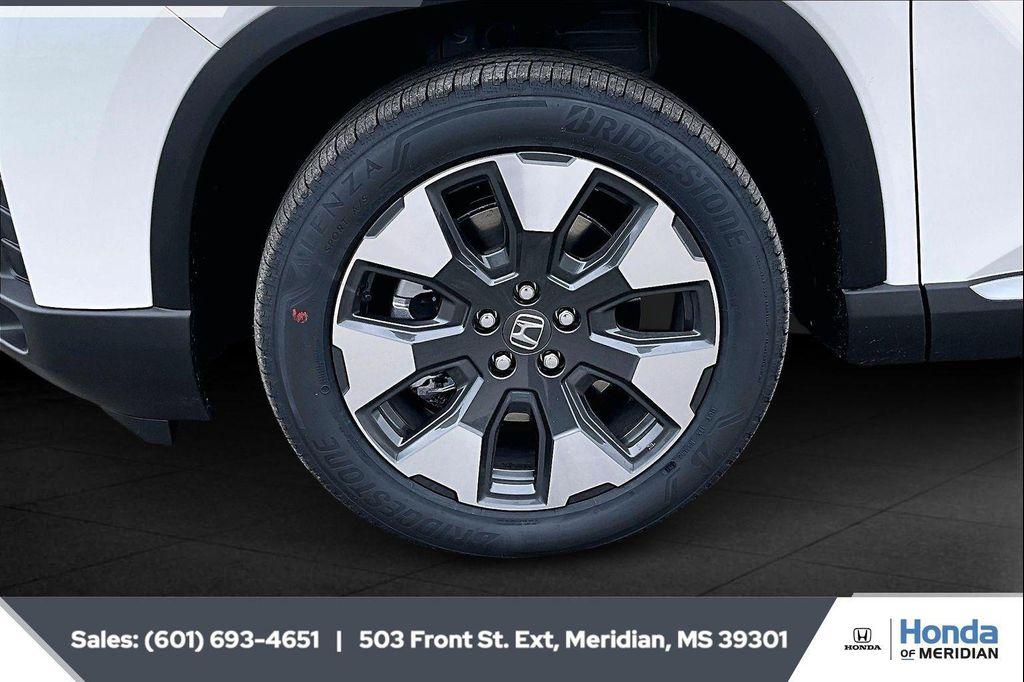 new 2026 Honda Pilot car, priced at $51,641