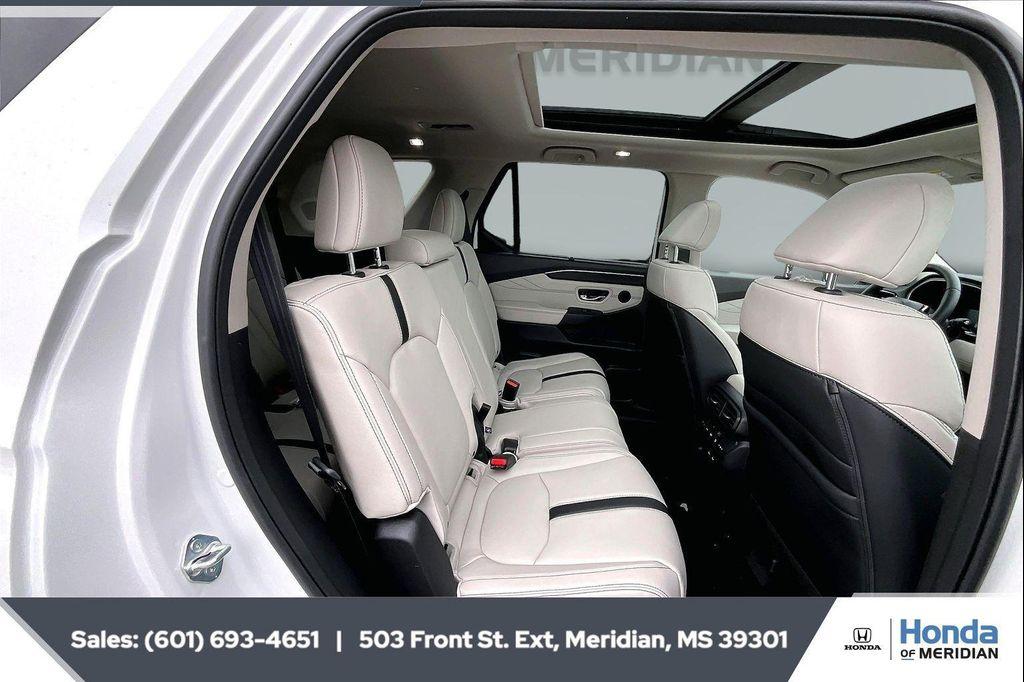 new 2026 Honda Pilot car, priced at $51,641