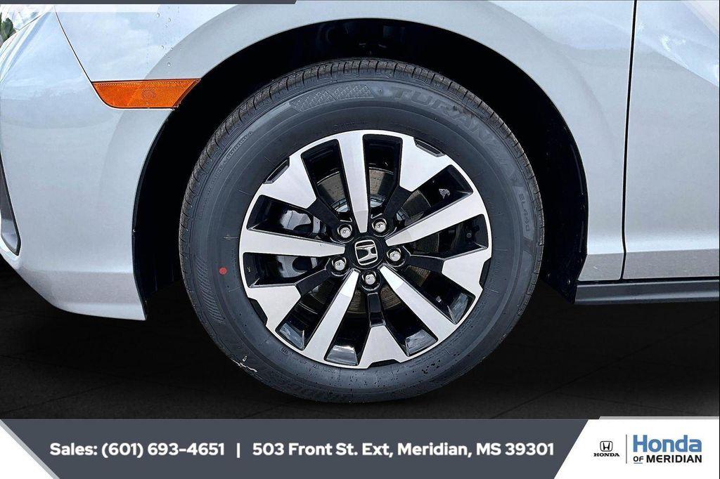 new 2026 Honda Odyssey car, priced at $43,683