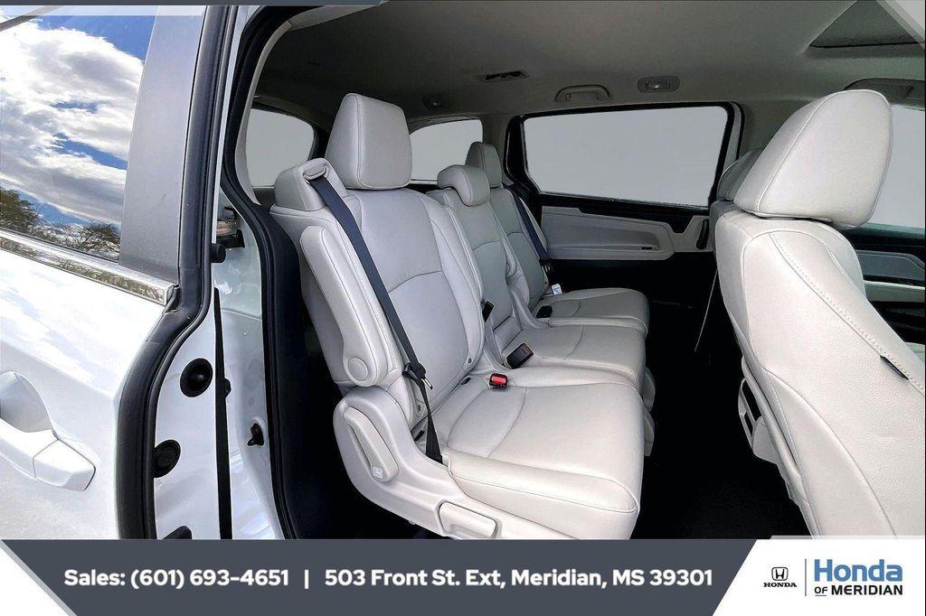 new 2026 Honda Odyssey car, priced at $45,340
