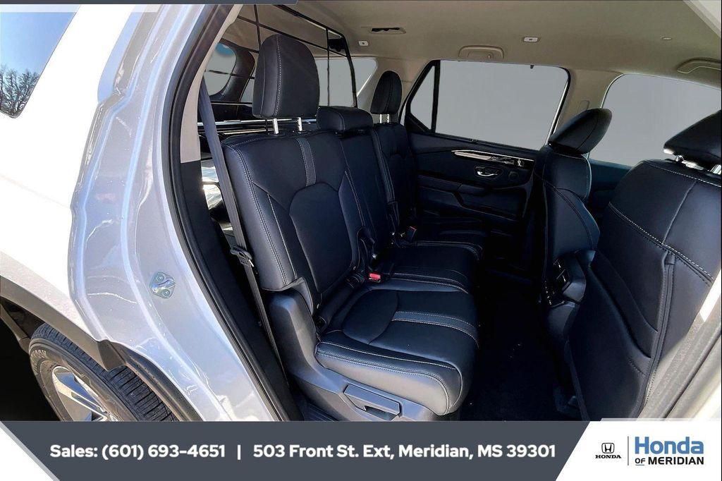 new 2026 Honda Pilot car, priced at $48,920