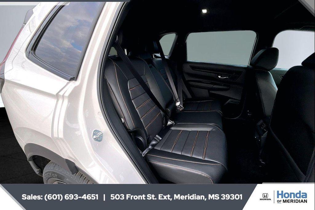 new 2026 Honda CR-V Hybrid car, priced at $40,065