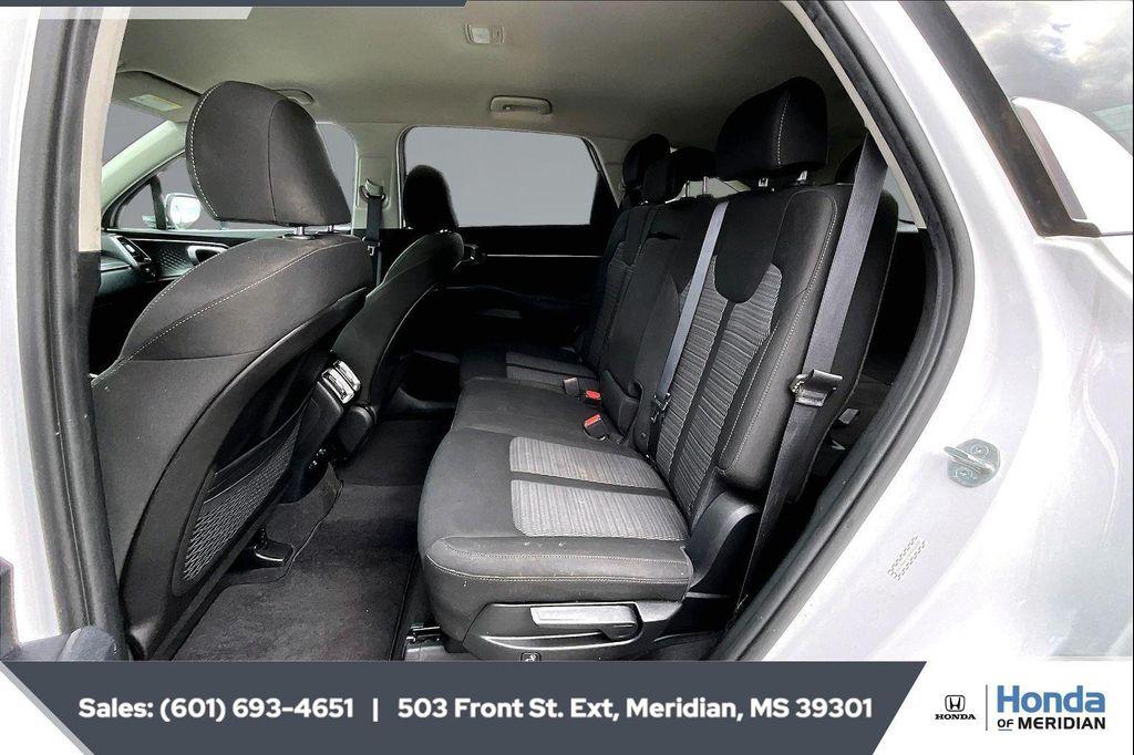 used 2023 Kia Sorento car, priced at $22,300