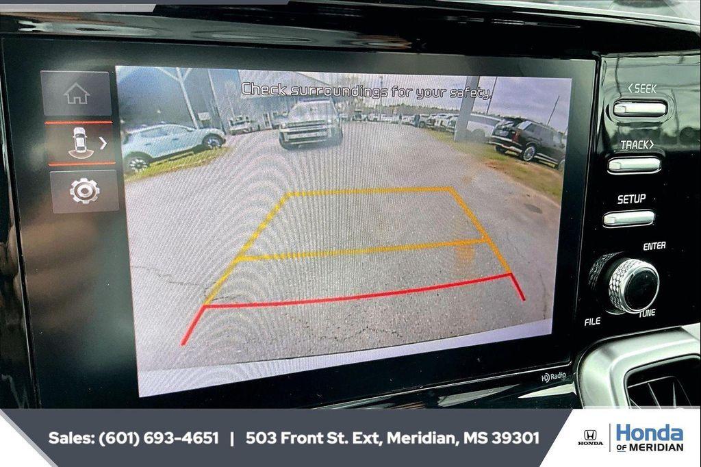 used 2023 Kia Sorento car, priced at $22,300