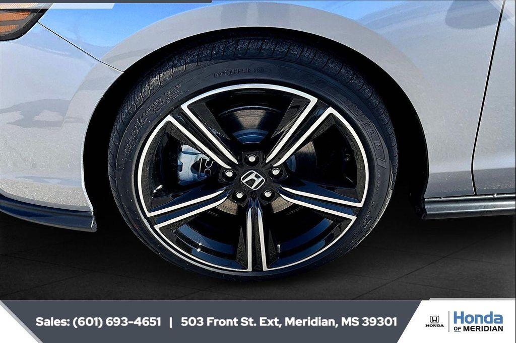 new 2025 Honda Accord Hybrid car, priced at $33,268