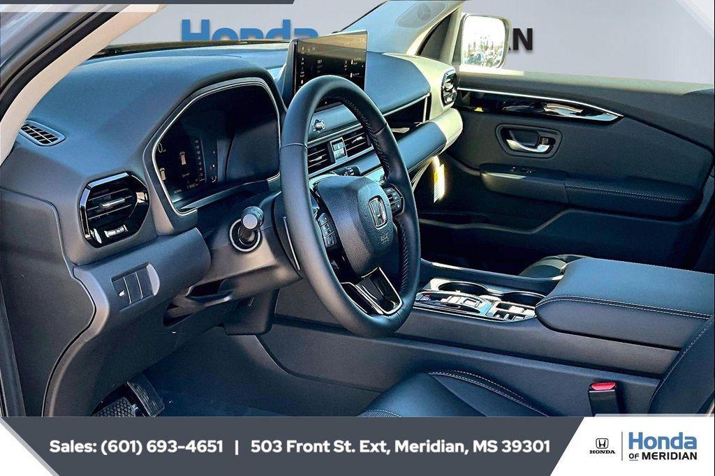 new 2026 Honda Pilot car, priced at $45,707