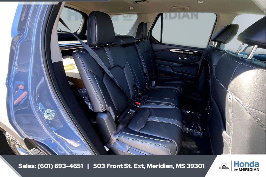 new 2026 Honda Pilot car, priced at $45,707