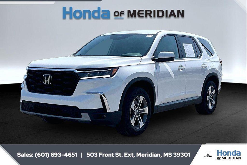 used 2025 Honda Pilot car, priced at $40,900