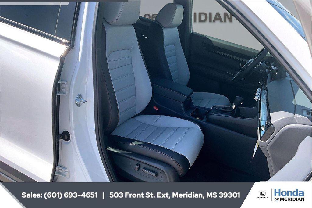 new 2026 Honda CR-V Hybrid car, priced at $44,455