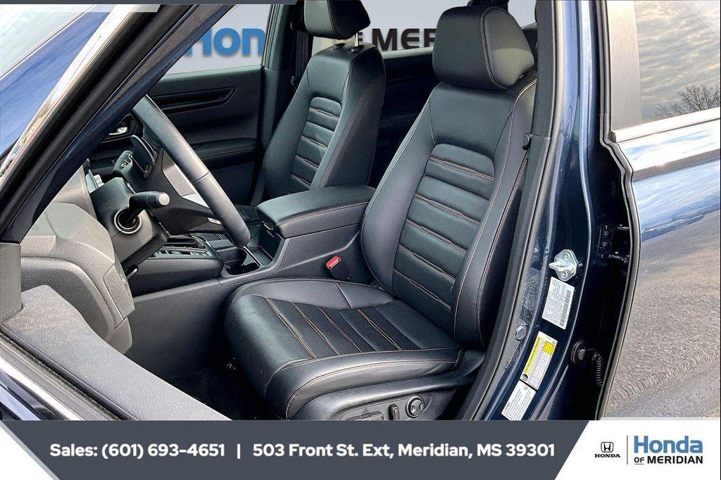 used 2025 Honda CR-V Hybrid car, priced at $34,900