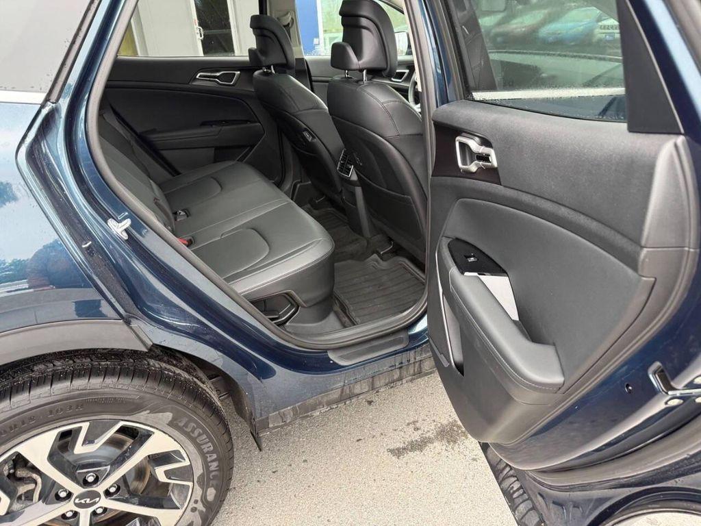 used 2025 Kia Sportage Hybrid car, priced at $29,999