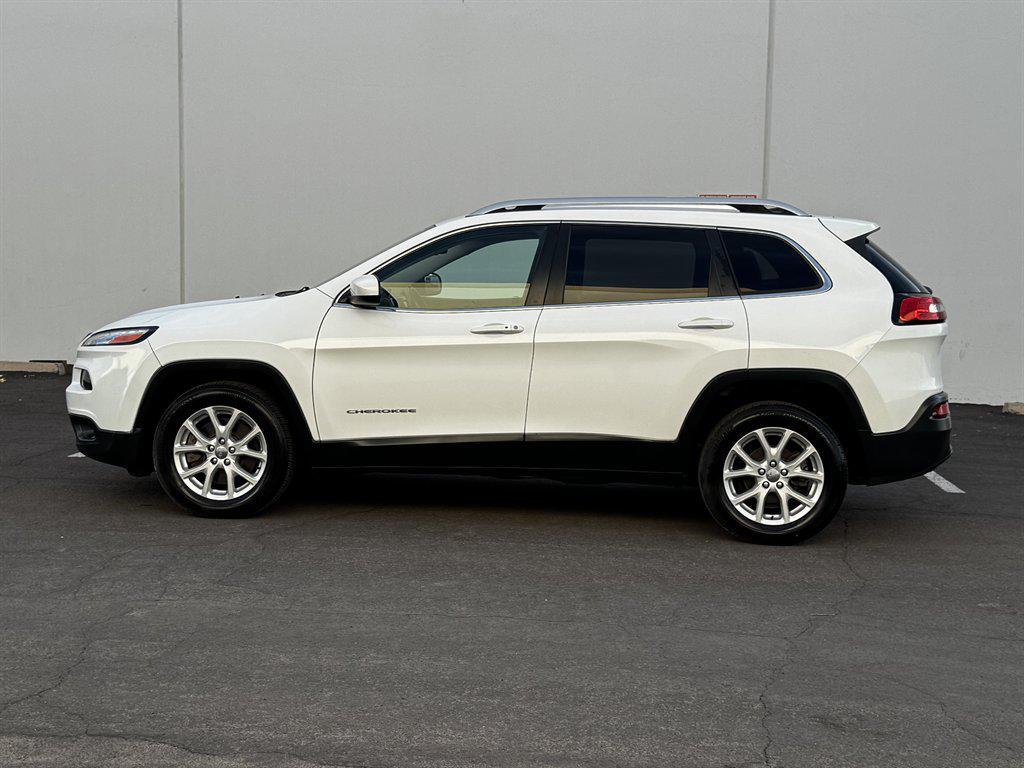 used 2018 Jeep Cherokee car, priced at $10,990