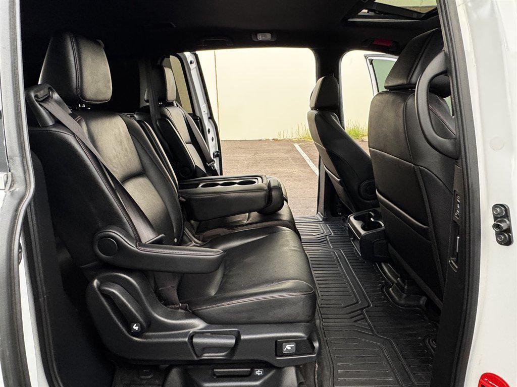used 2025 Honda Odyssey car, priced at $29,990