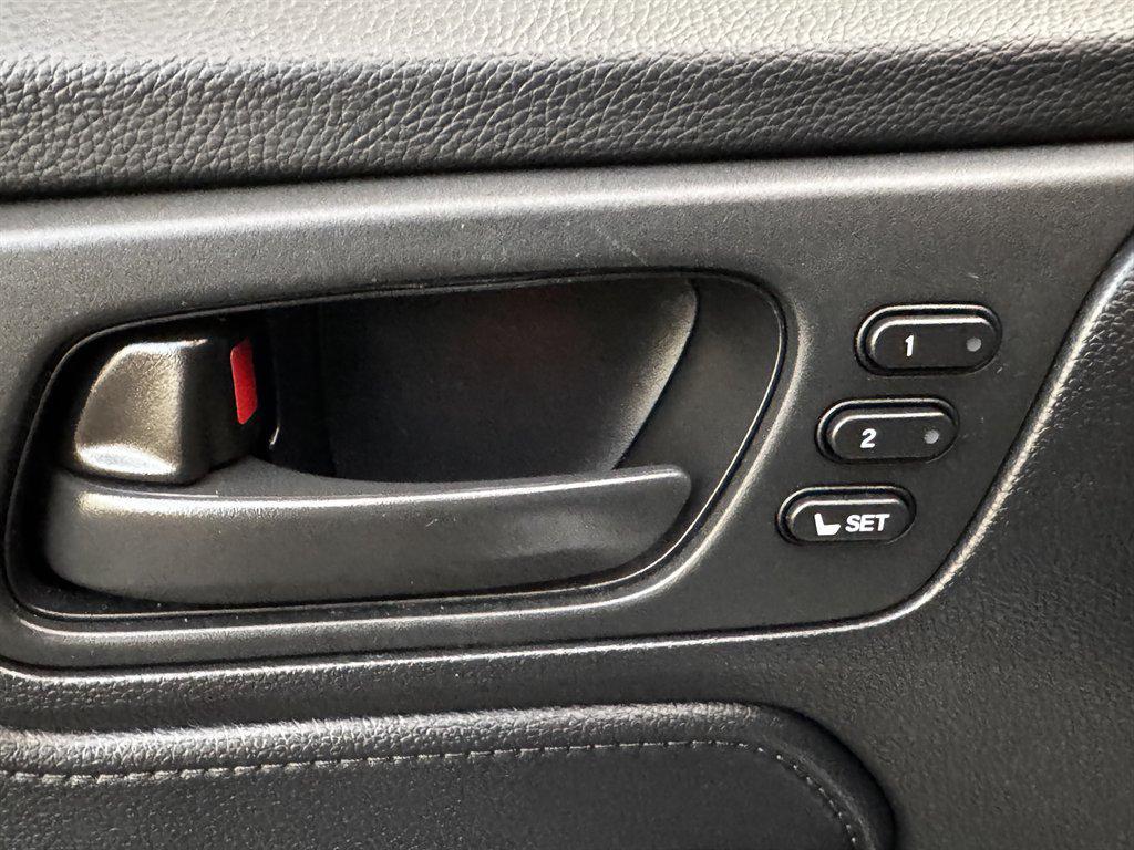 used 2025 Honda Odyssey car, priced at $29,990