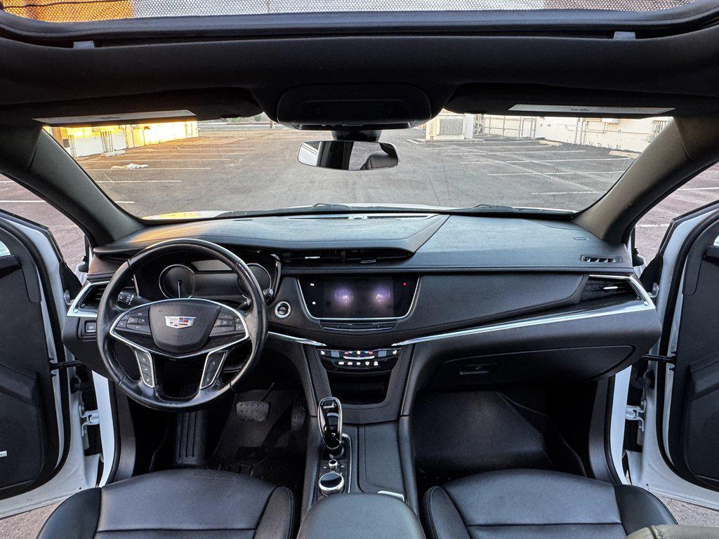 used 2020 Cadillac XT5 car, priced at $17,990