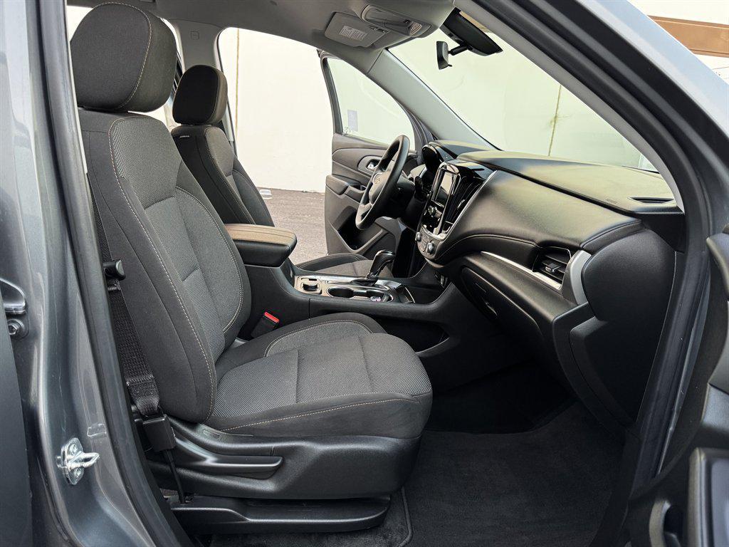 used 2020 Chevrolet Traverse car, priced at $14,990