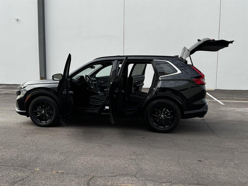 used 2025 Honda CR-V Hybrid car, priced at $24,990