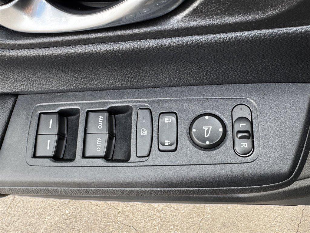 used 2025 Honda CR-V Hybrid car, priced at $24,990