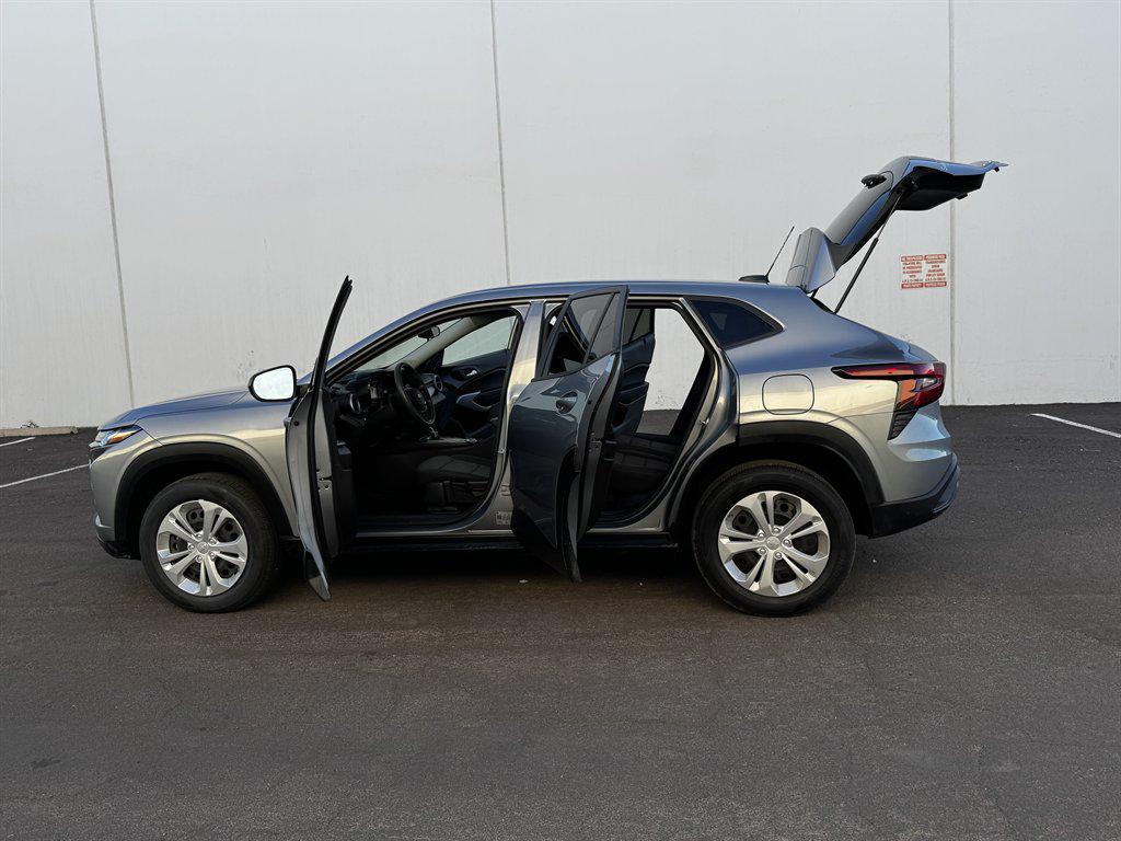 used 2024 Chevrolet Trax car, priced at $14,990