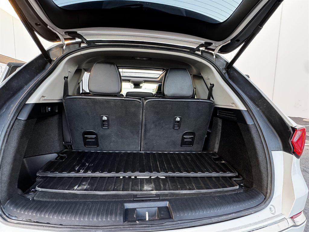 used 2024 Acura MDX car, priced at $35,990