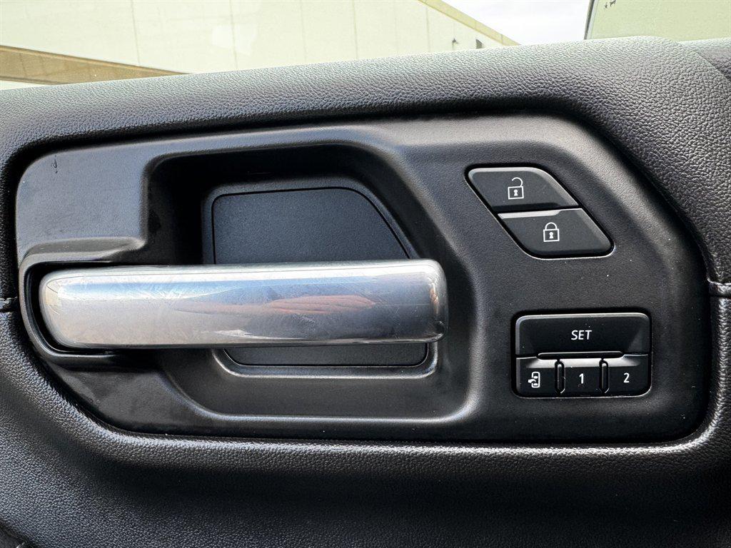 used 2022 GMC Sierra 1500 car, priced at $35,990