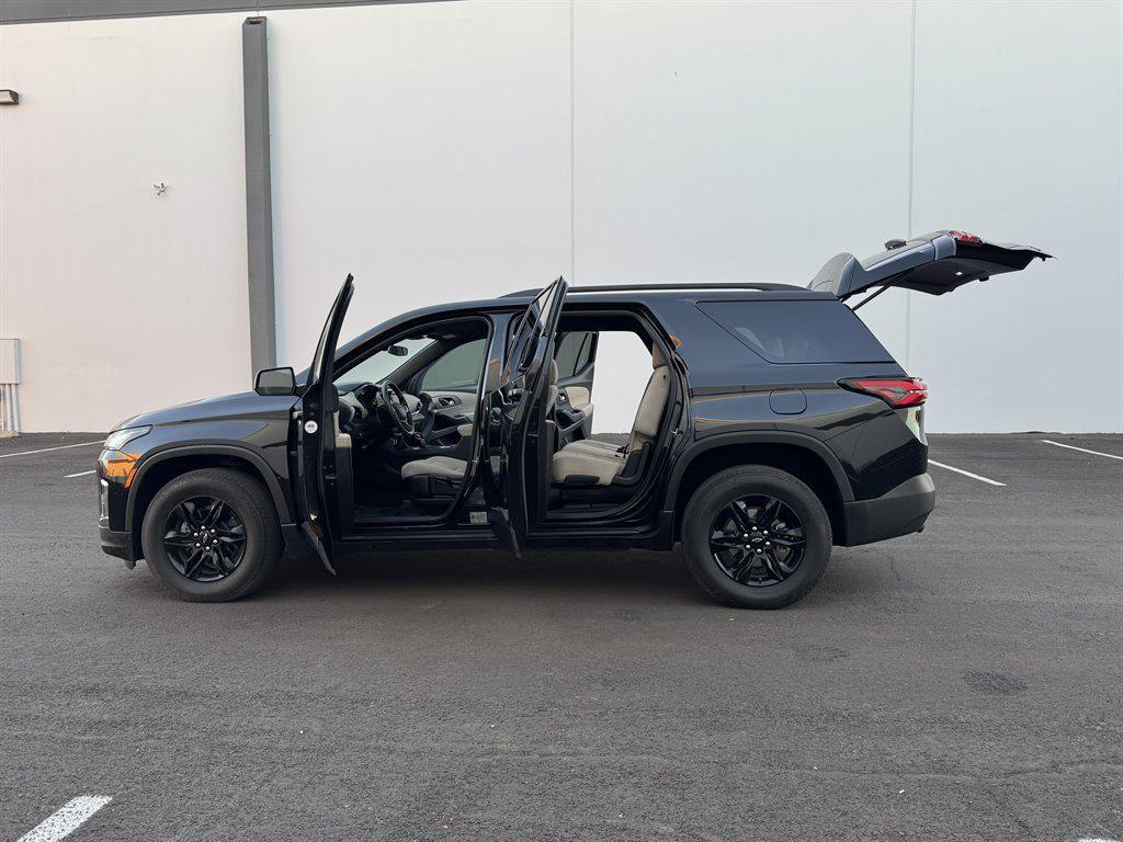 used 2022 Chevrolet Traverse car, priced at $19,990