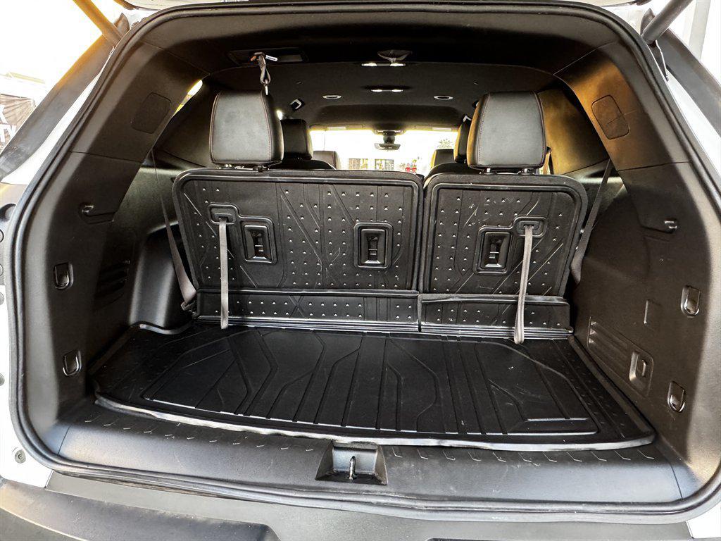 used 2023 Chevrolet Traverse car, priced at $19,990