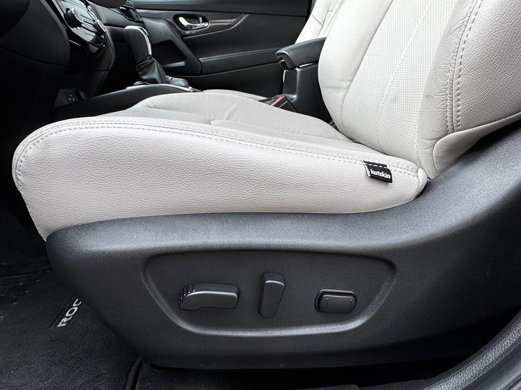 used 2020 Nissan Rogue car, priced at $12,490