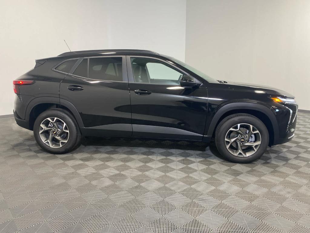new 2026 Chevrolet Trax car, priced at $22,985