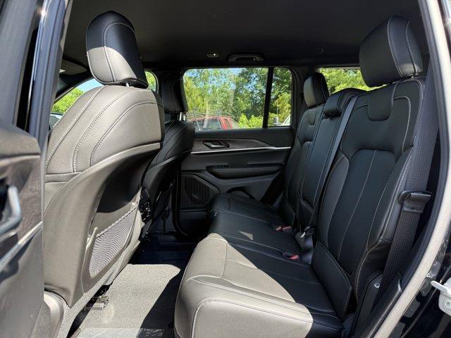 new 2025 Jeep Grand Cherokee car, priced at $38,626