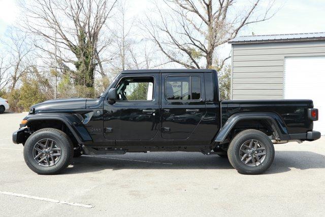 new 2026 Jeep Gladiator car, priced at $43,421
