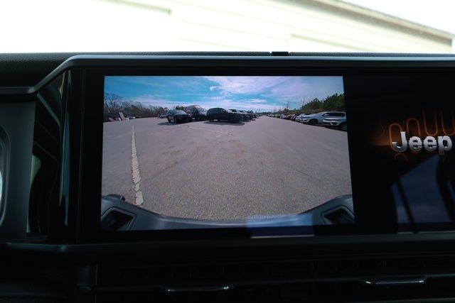 new 2026 Jeep Gladiator car, priced at $43,421