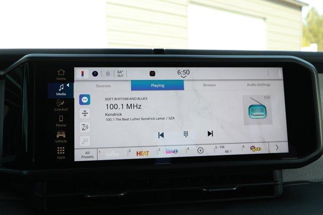 new 2026 Jeep Gladiator car, priced at $43,421