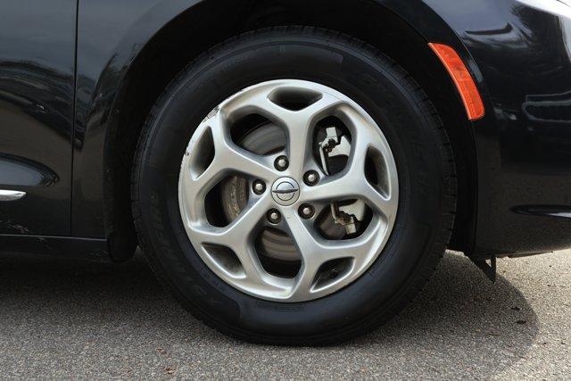 used 2023 Chrysler Pacifica car, priced at $23,990