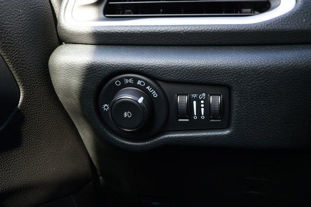 new 2026 Chrysler Pacifica car, priced at $36,532