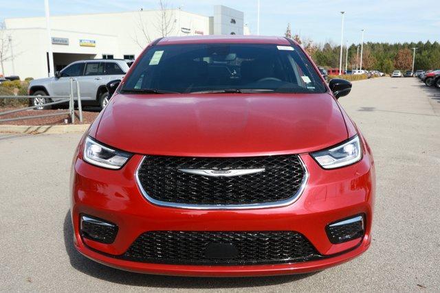 new 2026 Chrysler Pacifica car, priced at $36,532