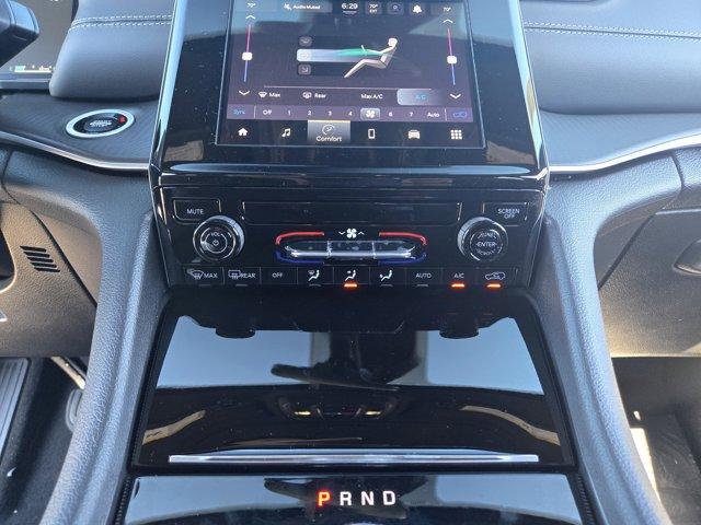 new 2025 Jeep Grand Cherokee car, priced at $31,096