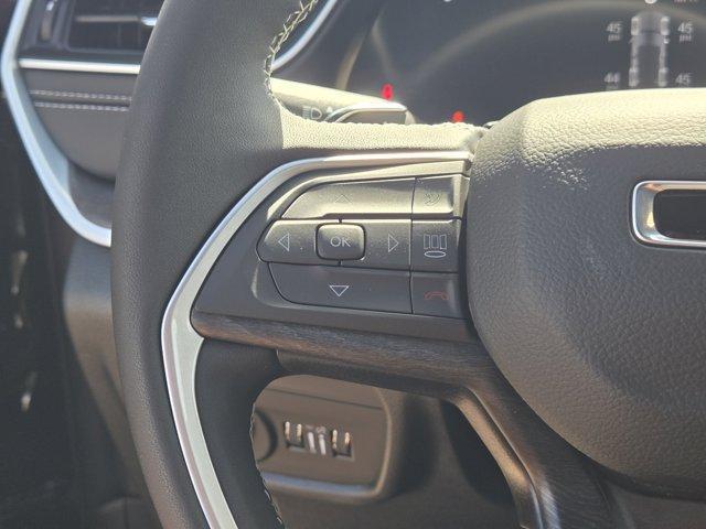 new 2025 Jeep Grand Cherokee car, priced at $40,586