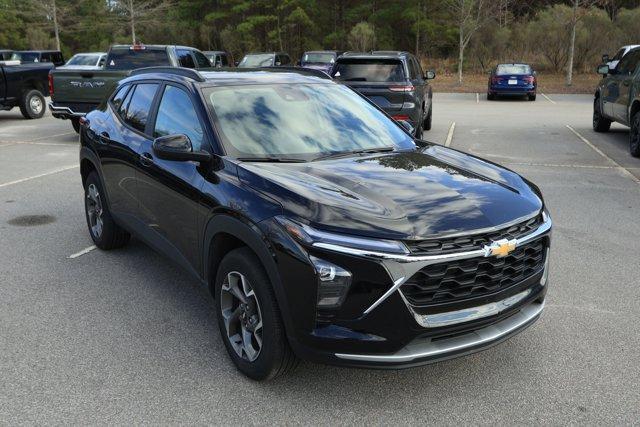 used 2025 Chevrolet Trax car, priced at $19,490