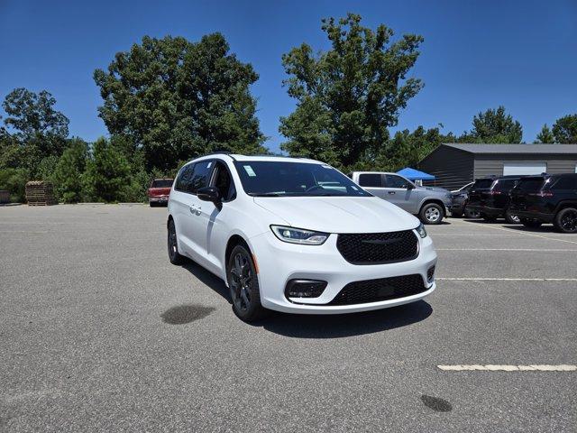 new 2026 Chrysler Pacifica car, priced at $49,070