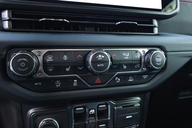 new 2026 Jeep Gladiator car, priced at $59,138