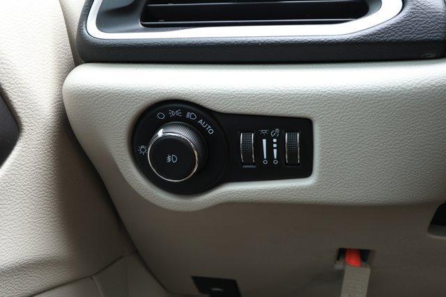 used 2022 Chrysler Pacifica car, priced at $17,990