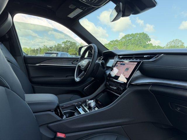 new 2025 Jeep Grand Cherokee L car, priced at $54,741