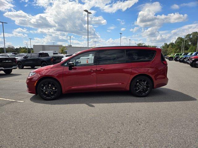 new 2026 Chrysler Pacifica car, priced at $43,375
