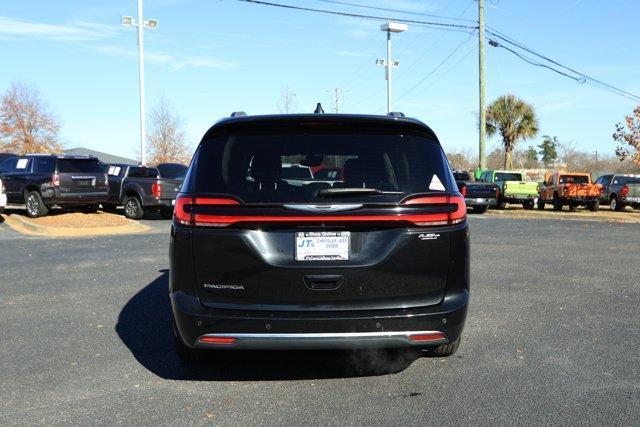 used 2021 Chrysler Pacifica car, priced at $17,490
