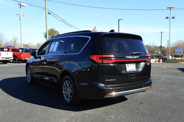 used 2021 Chrysler Pacifica car, priced at $17,490