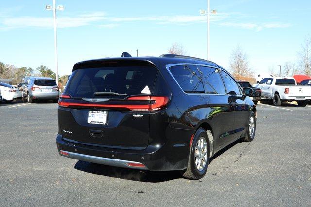 used 2021 Chrysler Pacifica car, priced at $17,490