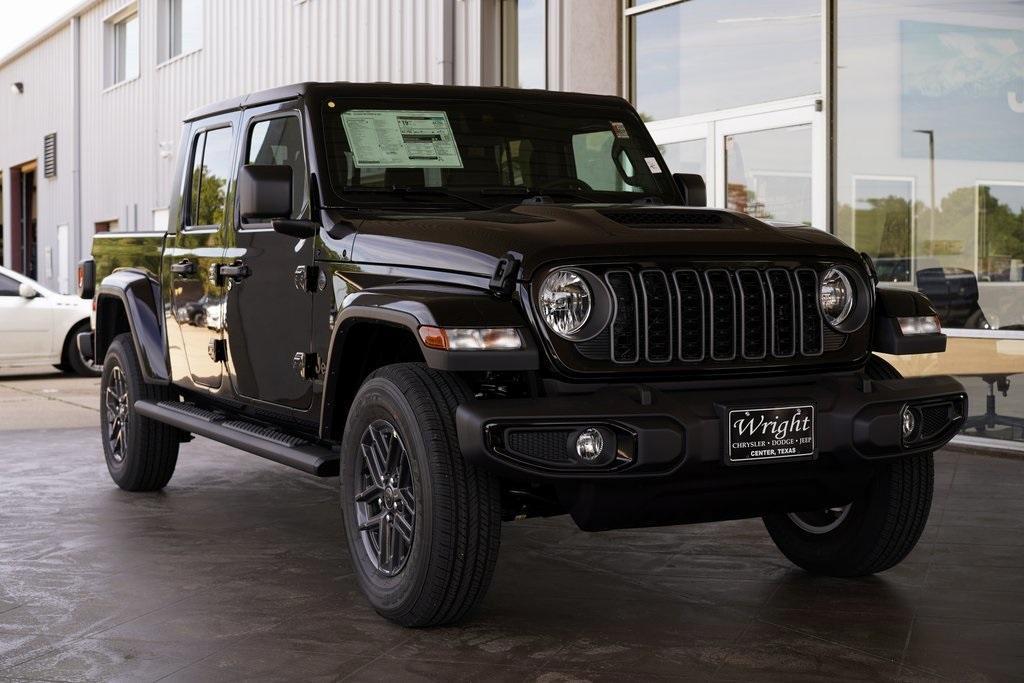 new 2025 Jeep Gladiator car, priced at $45,799