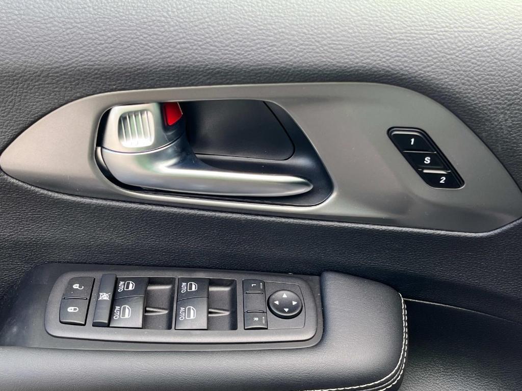 new 2026 Chrysler Pacifica car, priced at $35,898